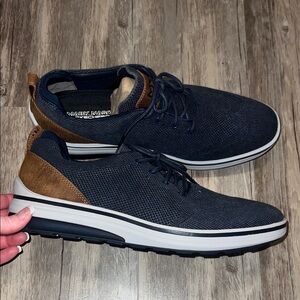 Skechers Men's Navy and Tan Sneakers